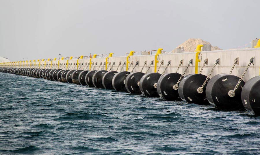 กันชนมารีน: บังโคลนนิวเมติกกับบังโคลนแข็ง